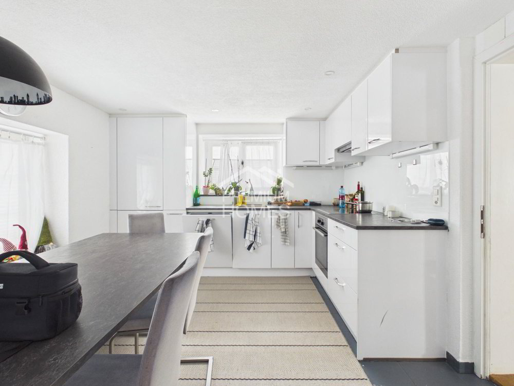 Maison 5 pièces à acheter à Netstal - image 1/9