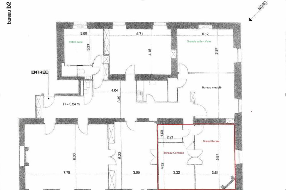 3 rooms Office & Commercial for rent in Ginevra - image 1/8