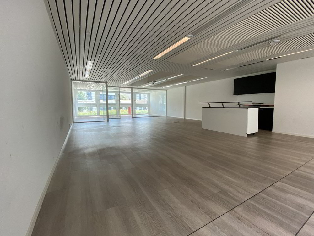Bureau & Commerce null pièces à louer à Nyon - image 1/3