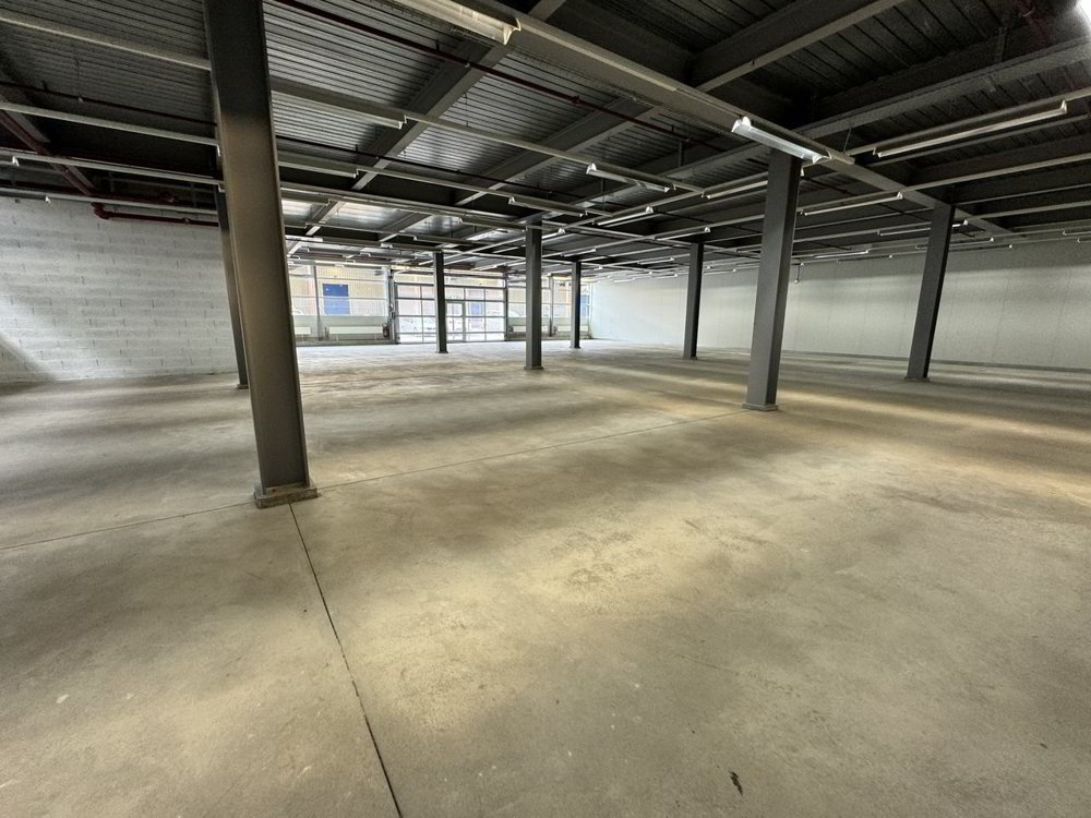 Opportunité - ZI Champ-Colin - belle surface de 507 m² (3 mois offert) - Ansicht 3