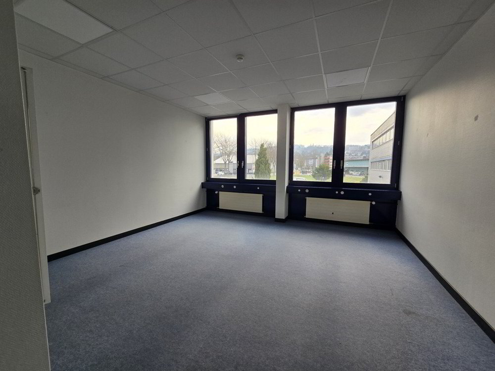 Bureau de 280 m² - Proximité autoroute/gare - Mehr