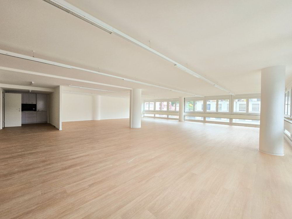 Bureau rénové de 230 m² - Centre-ville de Lausanne - Mehr