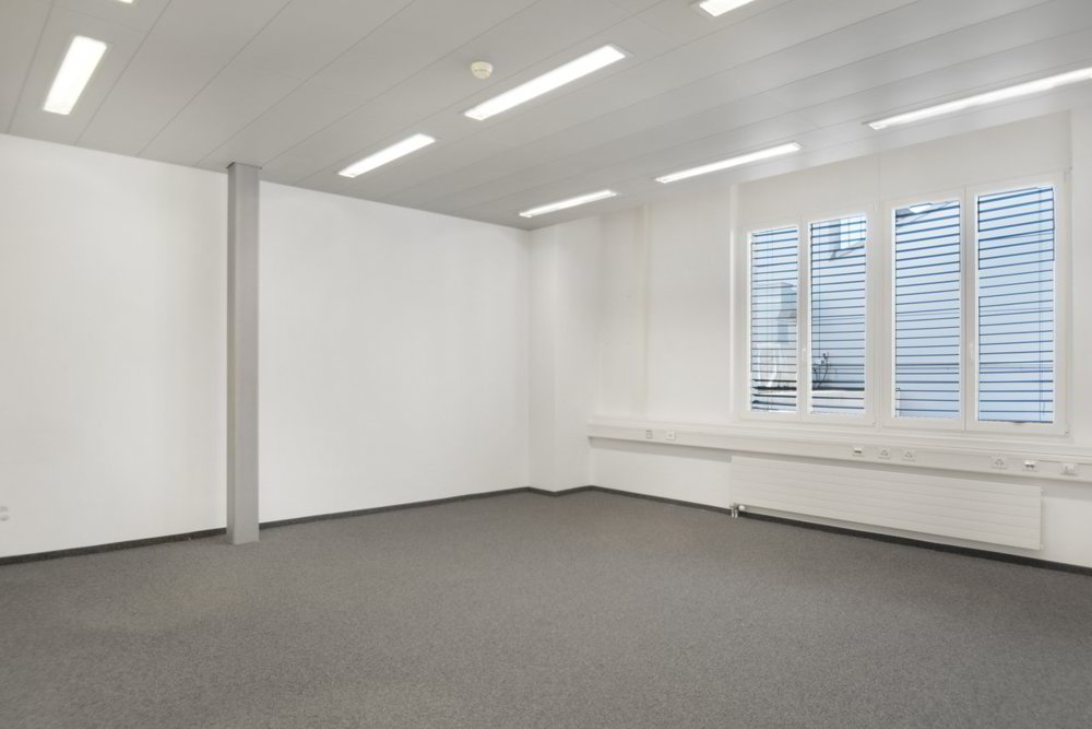 Bureau/atelier 120 m² - Proche autoroute et transport - Mehr