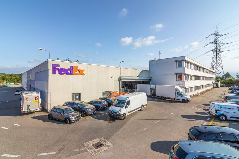 null rooms Office & Commercial for rent in Bussigny - image 1/3