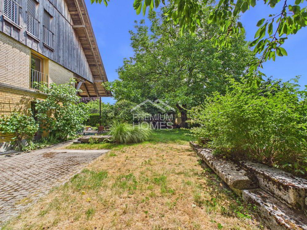 4 rooms Apartment to buy in Seeberg - image 1/9