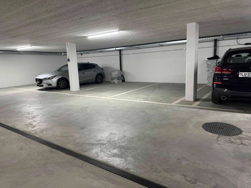 Parking, garage null pièces à louer à Reinach BL - image 1/1