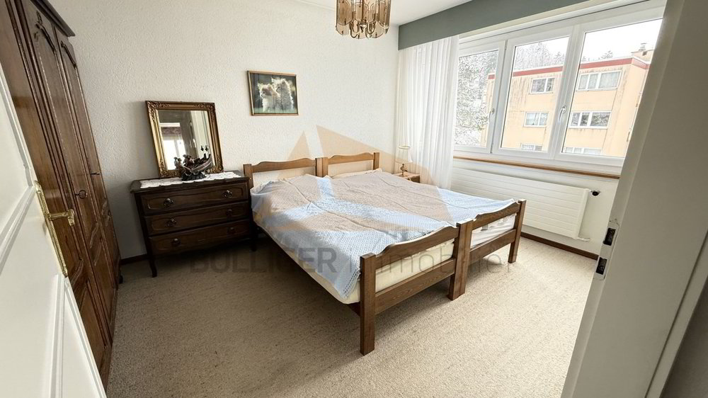 4 Zimmer Wohnung zum verkaufen in La Chaux-de-Fonds - Bild 1/9