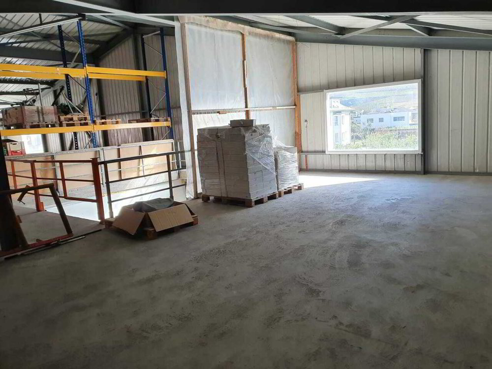 null rooms Office & Commercial for rent in Charrat - image 1/4