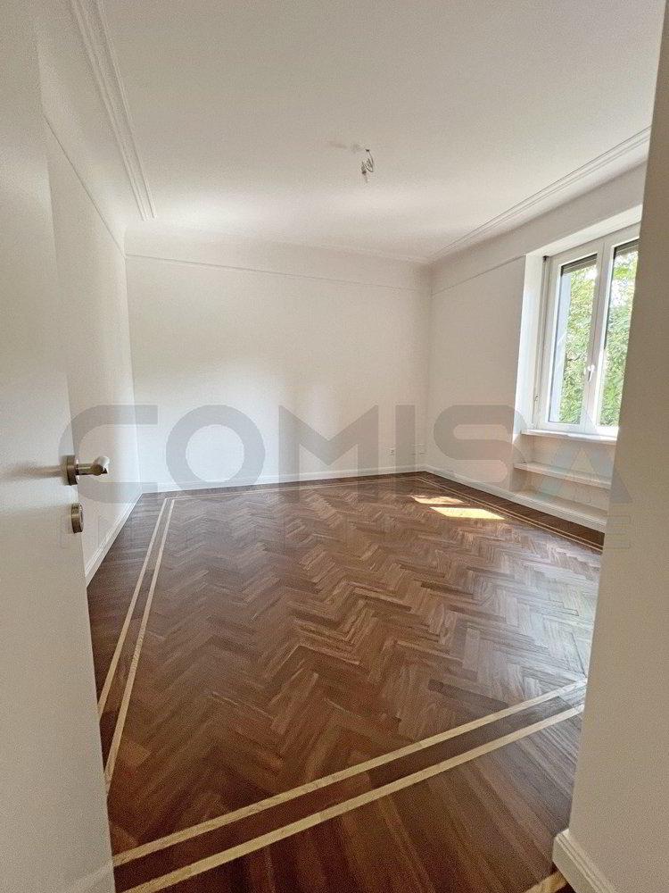 Appartement 10 pièces à acheter à Lugano - image 1/13