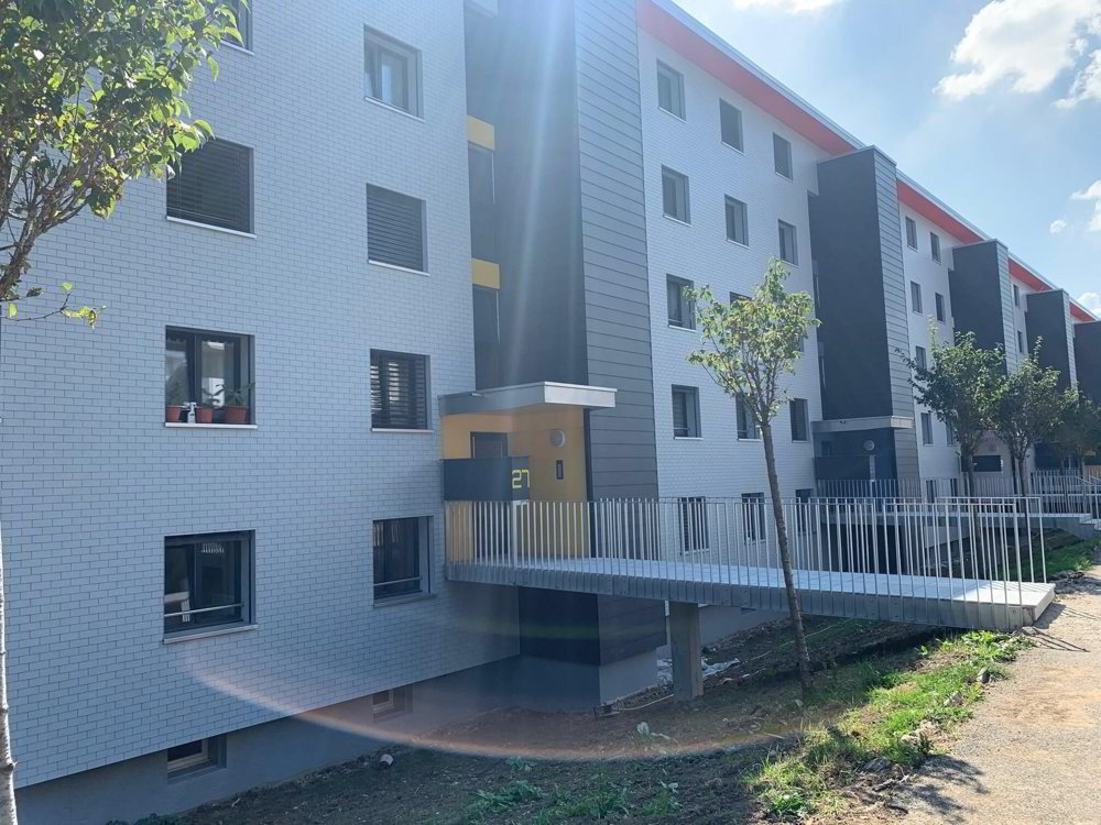 2 Zimmer Wohnung zu vermieten in La Chaux-de-Fonds - Bild 1/6