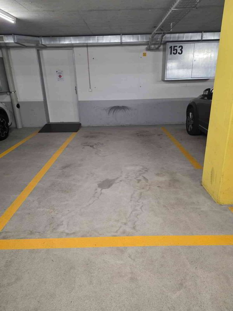 null rooms Car park, garage for rent in Pfäffikon SZ - image 1/1