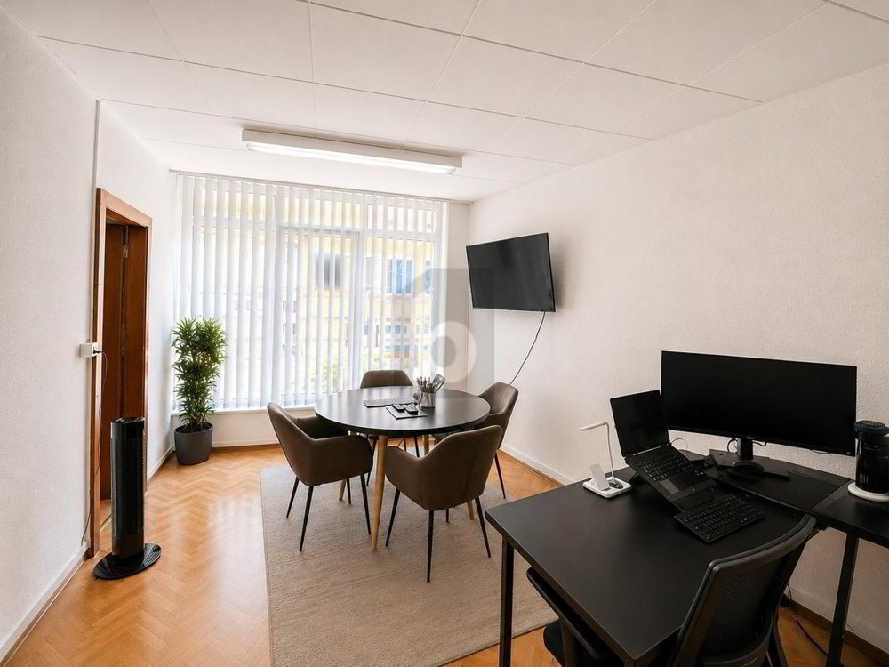Bureau de 3 pièces en location à Miex - 115 m² - Ansicht 4