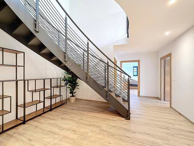 5.5 rooms House to buy in Montana - image 1/13