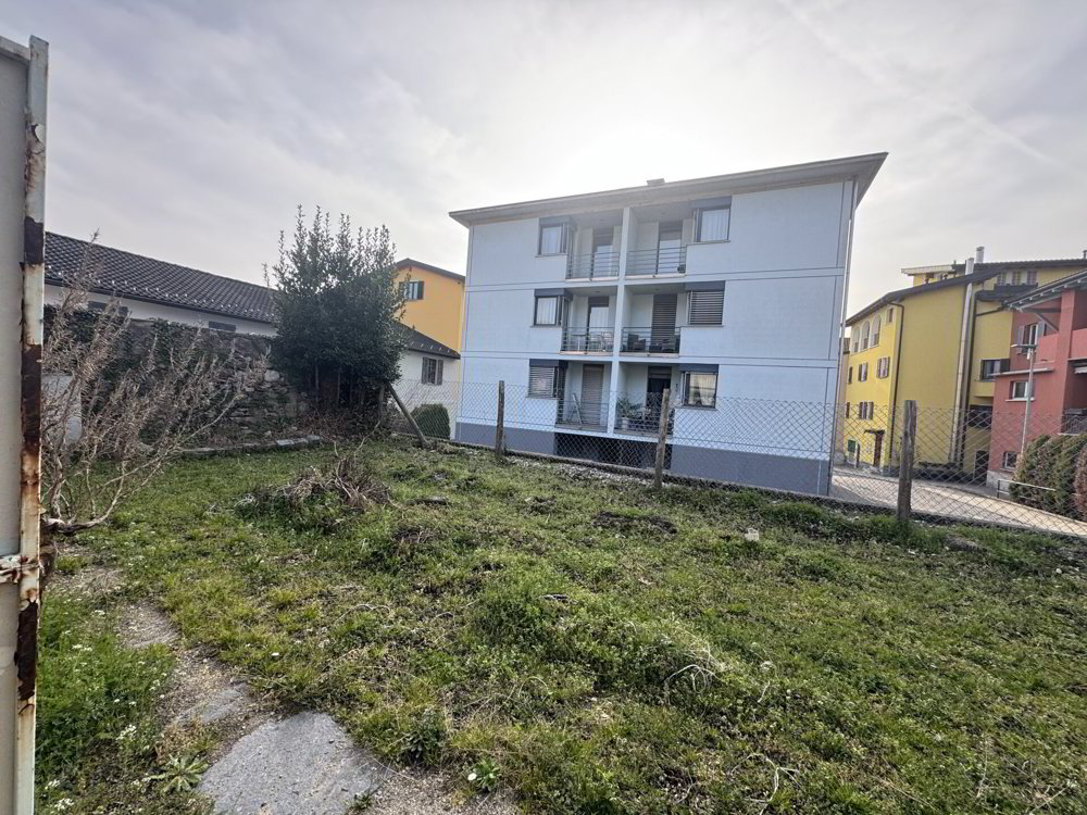 Magazzino con 2 garage in vendita - Mehr