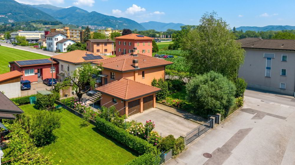 6 rooms House to buy in Genestrerio - image 1/21