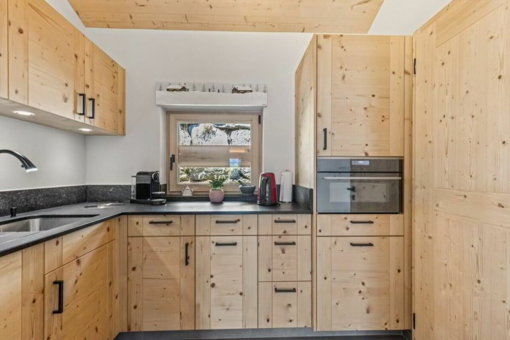 9 rooms House to buy in Champéry - image 1/13
