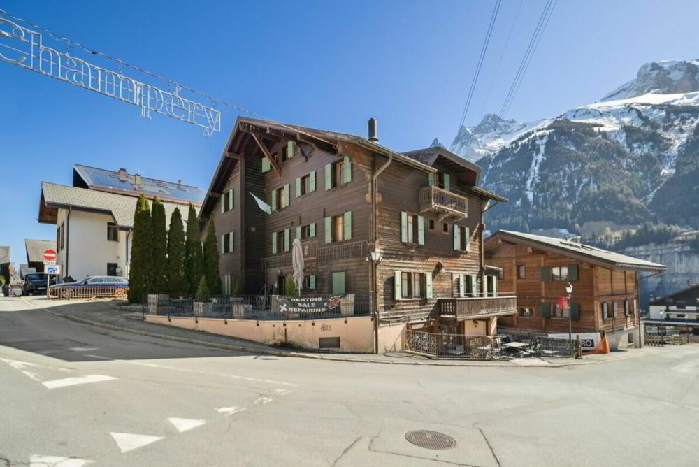 Ufficio & Commercio di 20 locali in vendita a Champéry - immagine 1/13