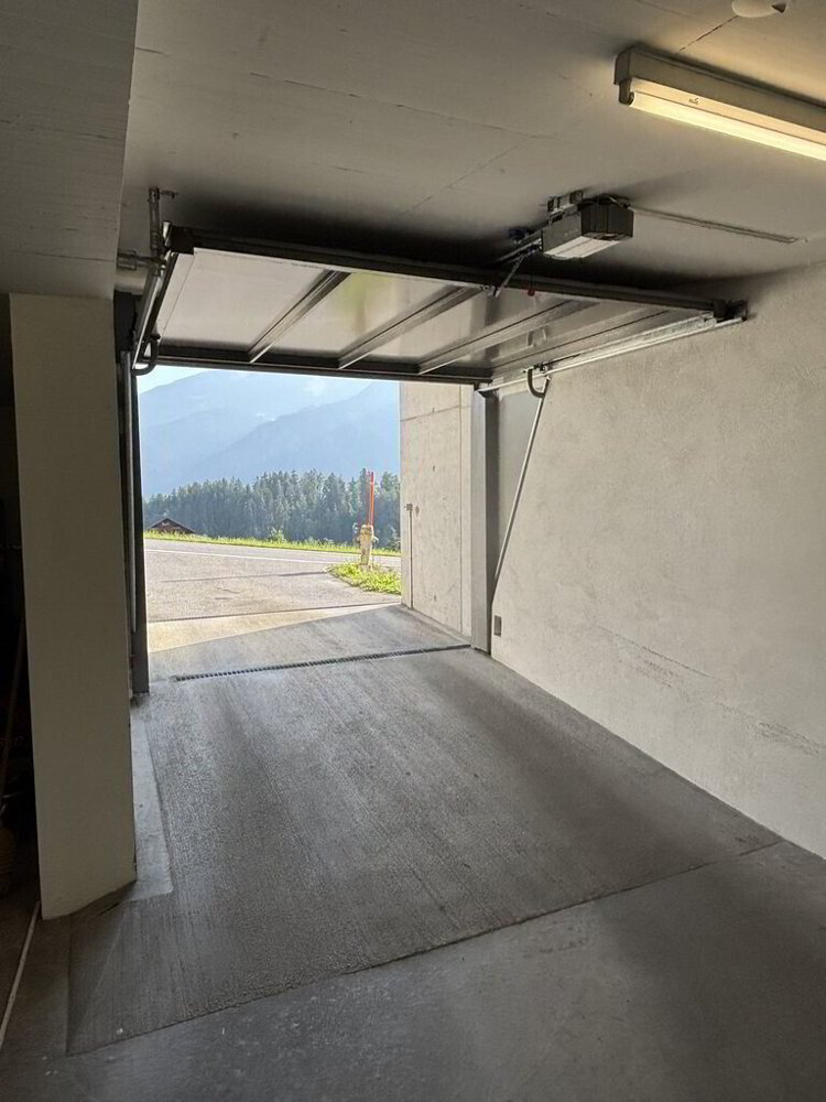 null Zimmer Parkplatz, Garage zu vermieten in Masein - Bild 1/4