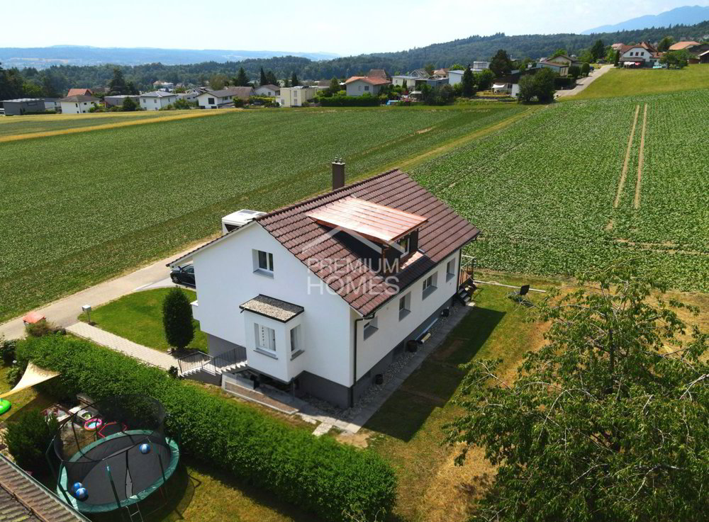 Casa di 7 locali in vendita a Riedholz - immagine 1/10