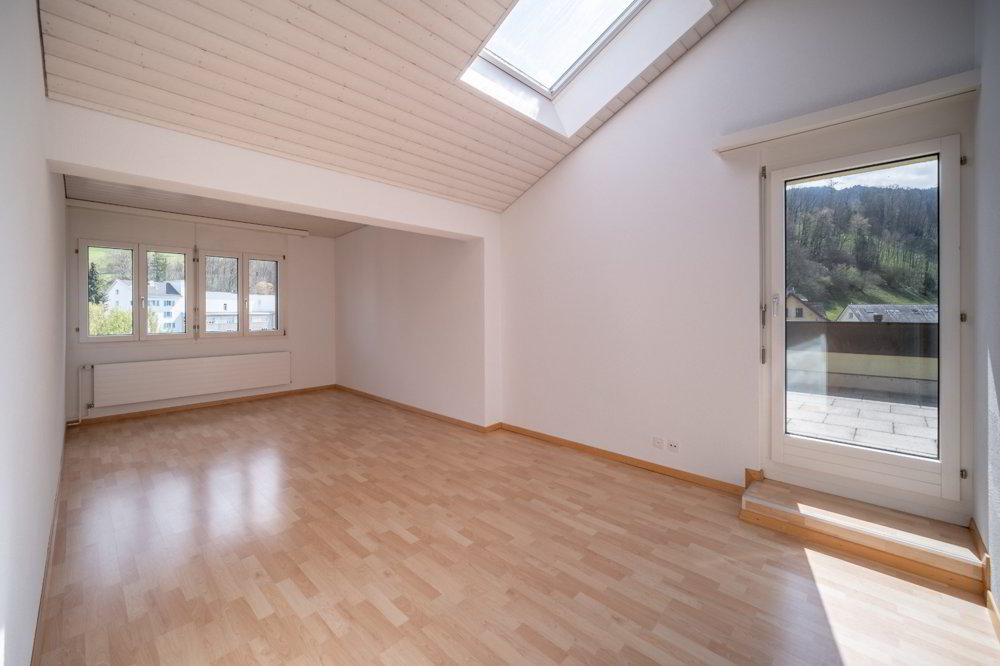 Appartamento di 5 locali in affitto a Galgenen - immagine 1/10