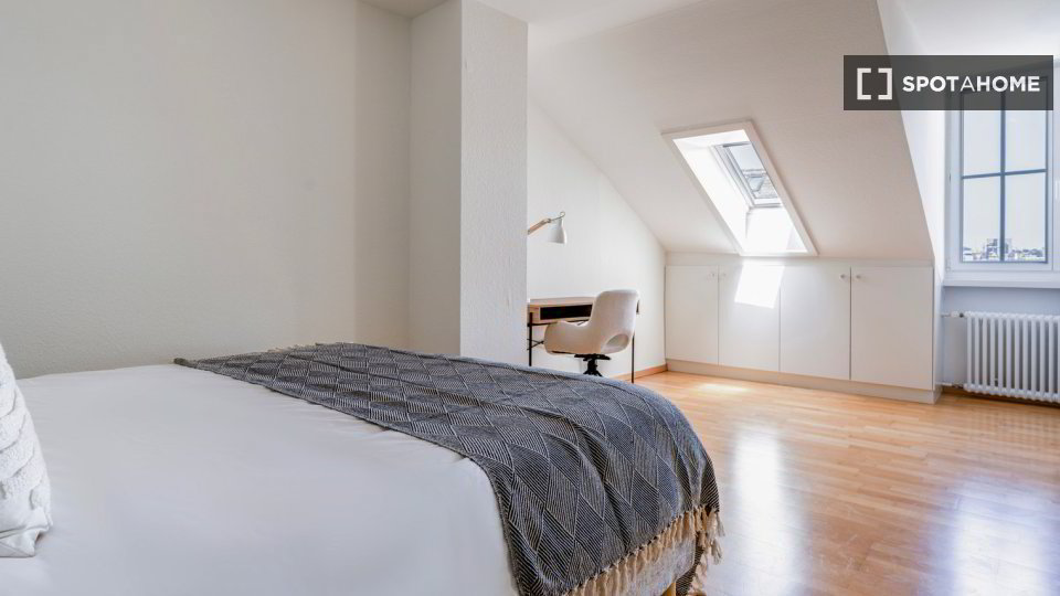 Appartement 3 pièces à louer à Zurich - image 1/13