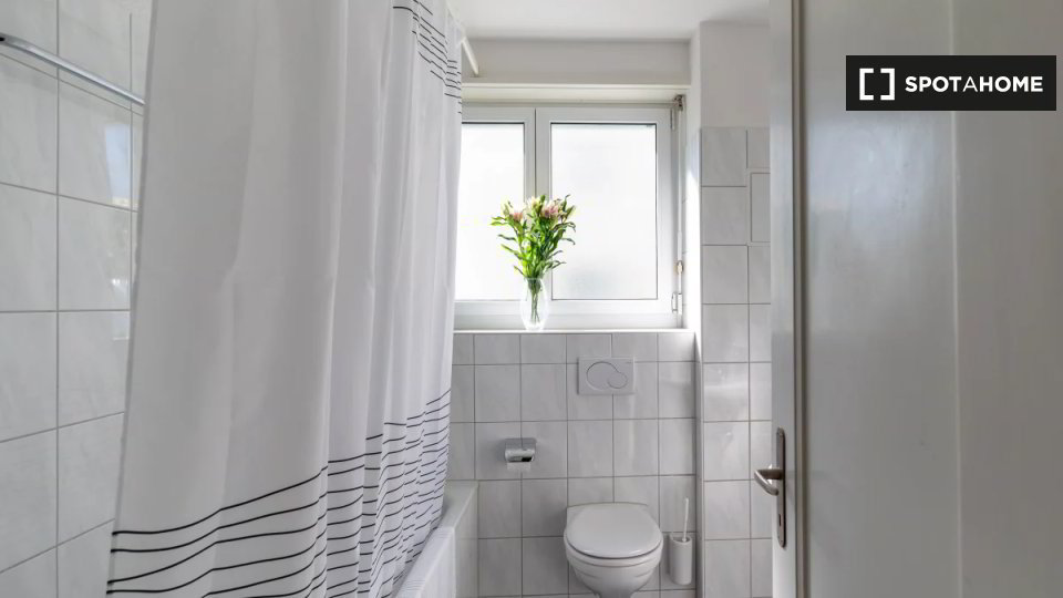 Appartement 2 pièces à louer à Zürich - image 1/13