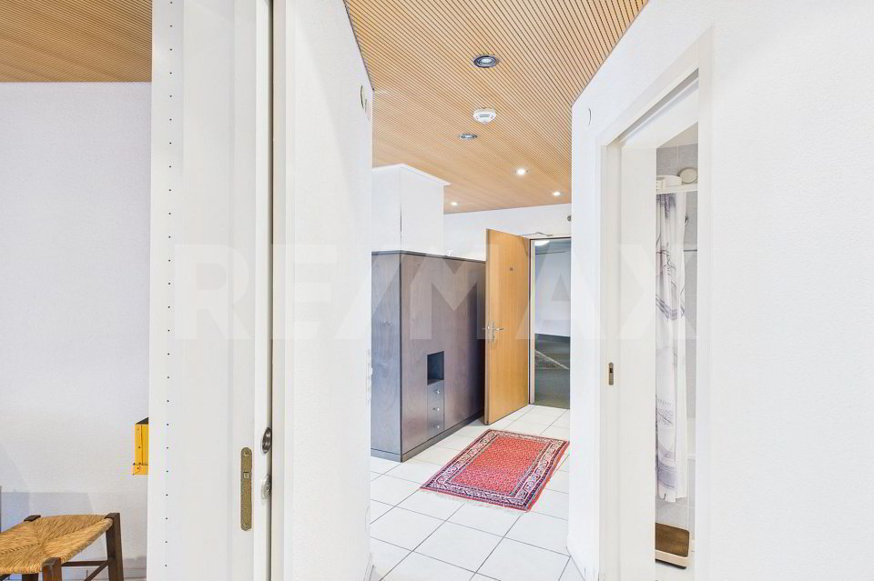 3 rooms Apartment to buy in Bissone - image 1/13