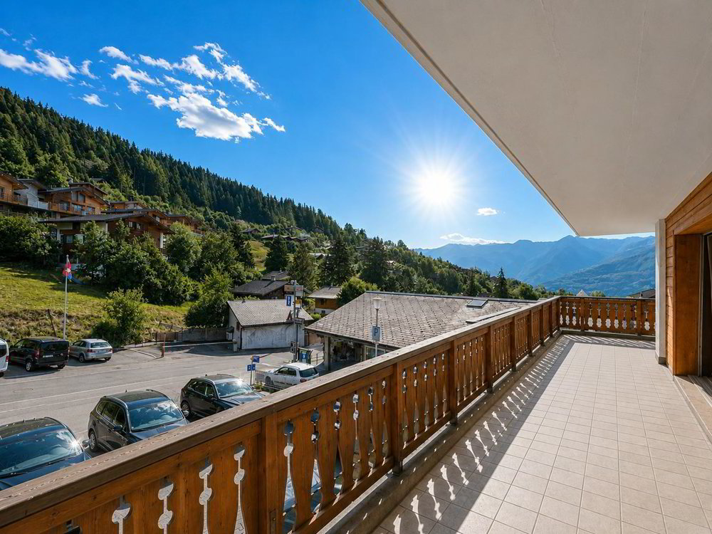 3 rooms Apartment to buy in Ovronnaz - image 1/8