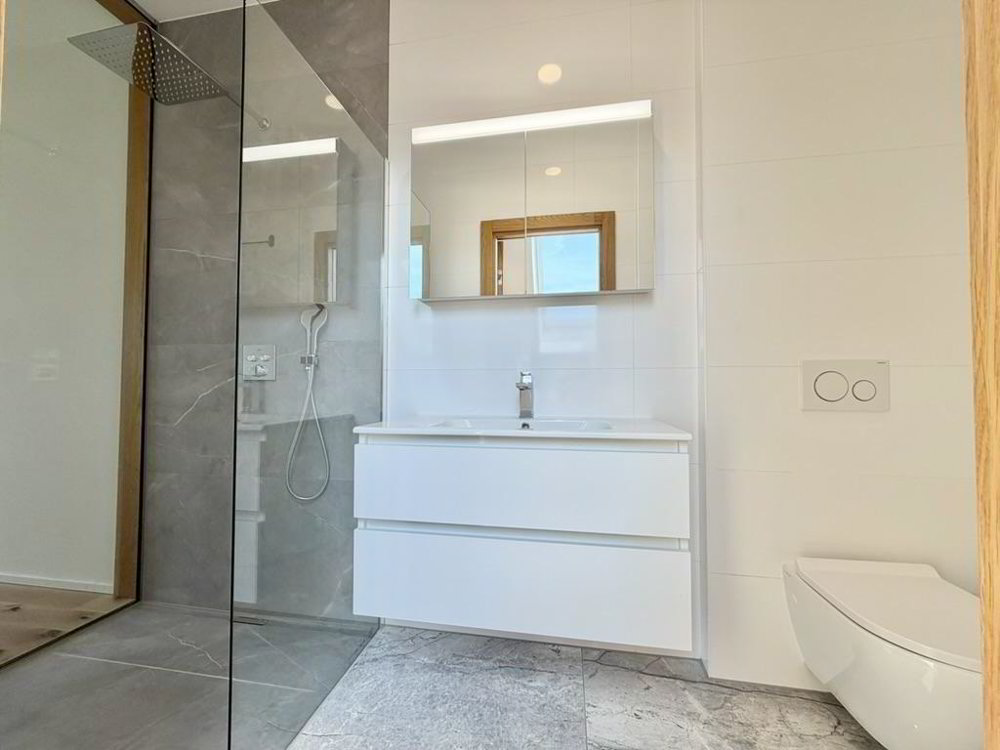 3 rooms Apartment to buy in Bassins - image 1/5