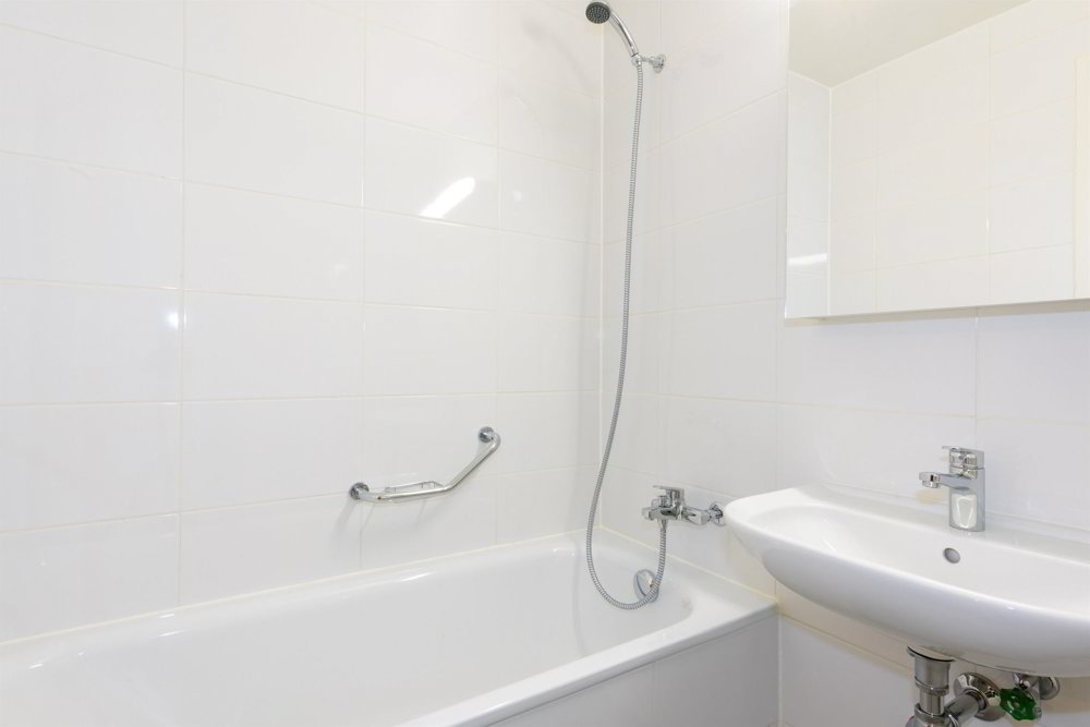 4 rooms Apartment for rent in Petit-Lancy - image 1/9