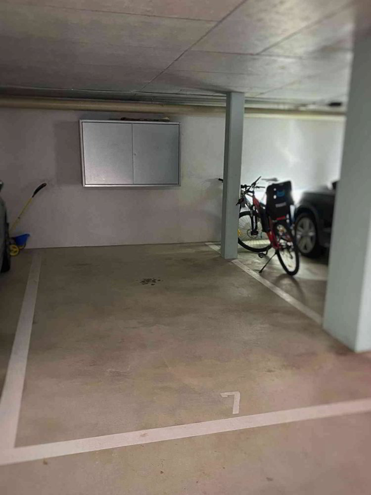 Parking, garage null pièces à louer à Sissach - image 1/2