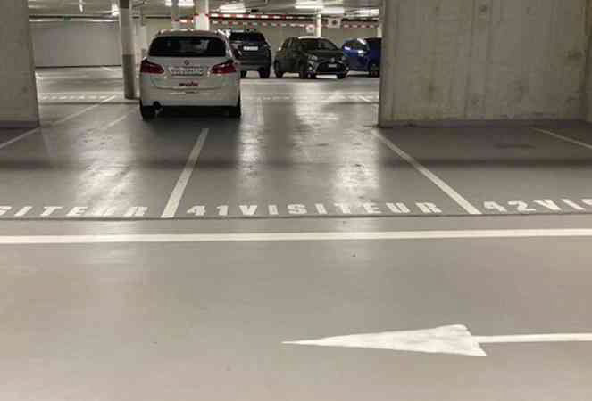 null Zimmer Parkplatz, Garage zu vermieten in Nyon - Bild 1/2