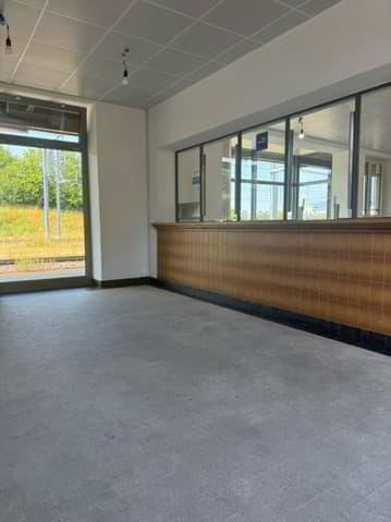 Bureau & Commerce null pièces à louer à Meyrin - image 1/6
