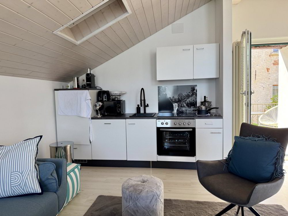 Maison 6.5 pièces à acheter à Caviano - image 1/9