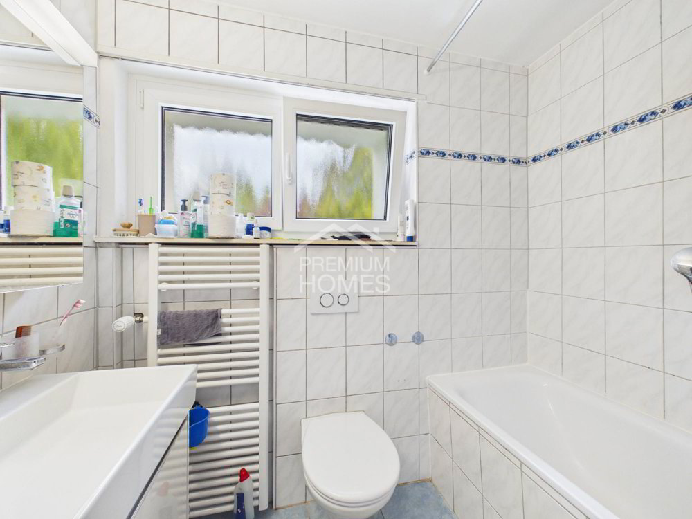 Casa di 6 locali in vendita a Therwil - immagine 1/12