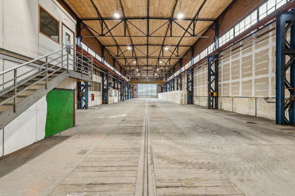 Grosszügige Industriehalle mit vielseitigen Nutzungsmöglichkeiten - Ansicht 2