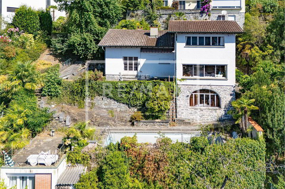 4 rooms House to buy in Ascona - image 1/4