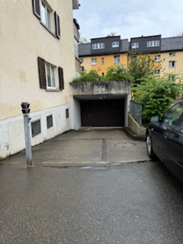 null Zimmer Parkplatz, Garage zu vermieten in Dübendorf - Bild 1/4