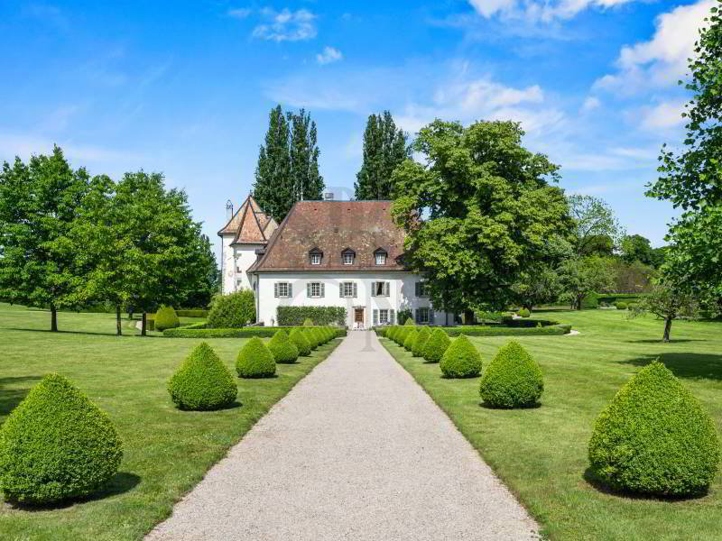16 rooms House to buy in Genf - image 1/12