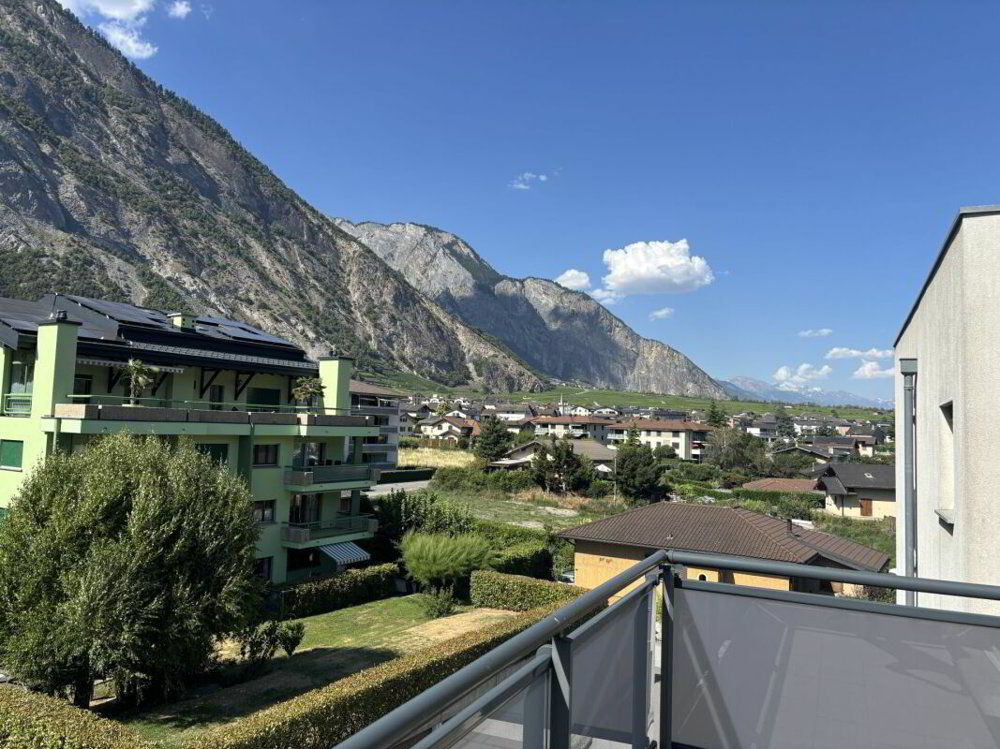 3 rooms Apartment to buy in Leytron - image 1/6