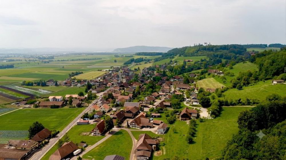 10 Zimmer Haus zum verkaufen in Brüttelen - Bild 1/28
