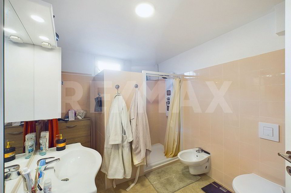 9 rooms Miscellaneous to buy in Bedigliora - image 1/13