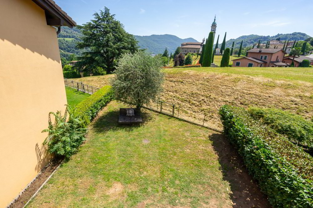 5 rooms House to buy in Gentilino - image 1/10