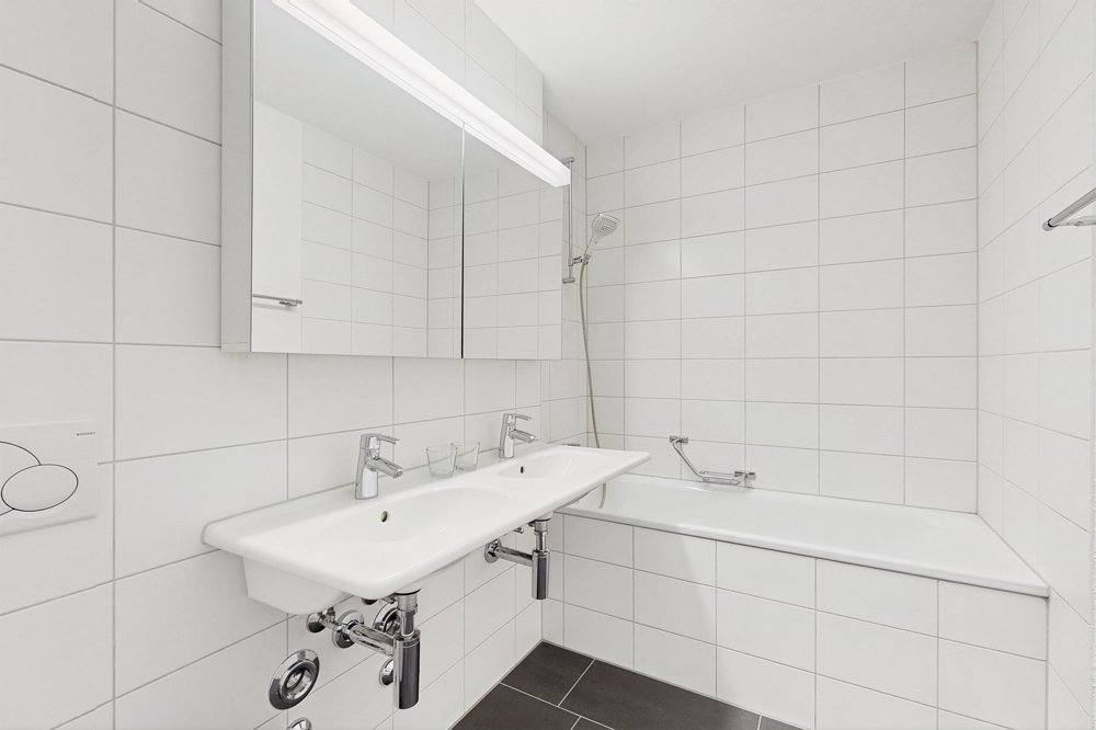 4 rooms Apartment for rent in Embrach - image 1/13
