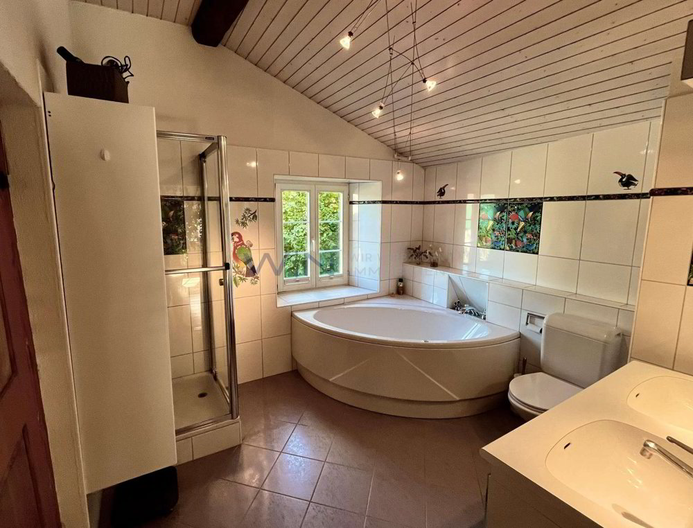 Maison 5 pièces à louer à Mollis - image 1/6