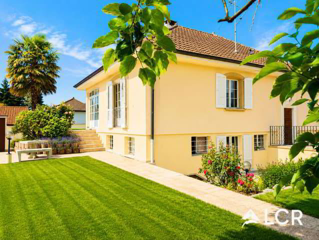 8.5 Zimmer Haus zum verkaufen in Coppet - Bild 1/13
