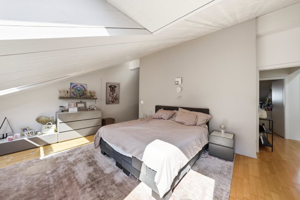 5 rooms Apartment to buy in Bursinel - image 1/10