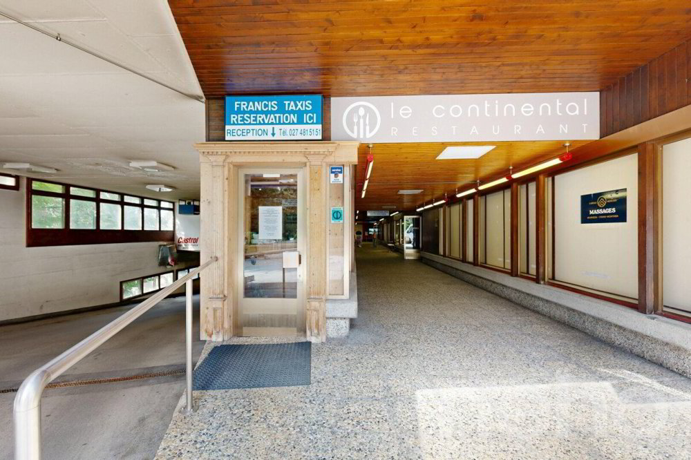 Ufficio & Commercio di 3 locali in vendita a Crans-Montana - immagine 1/12