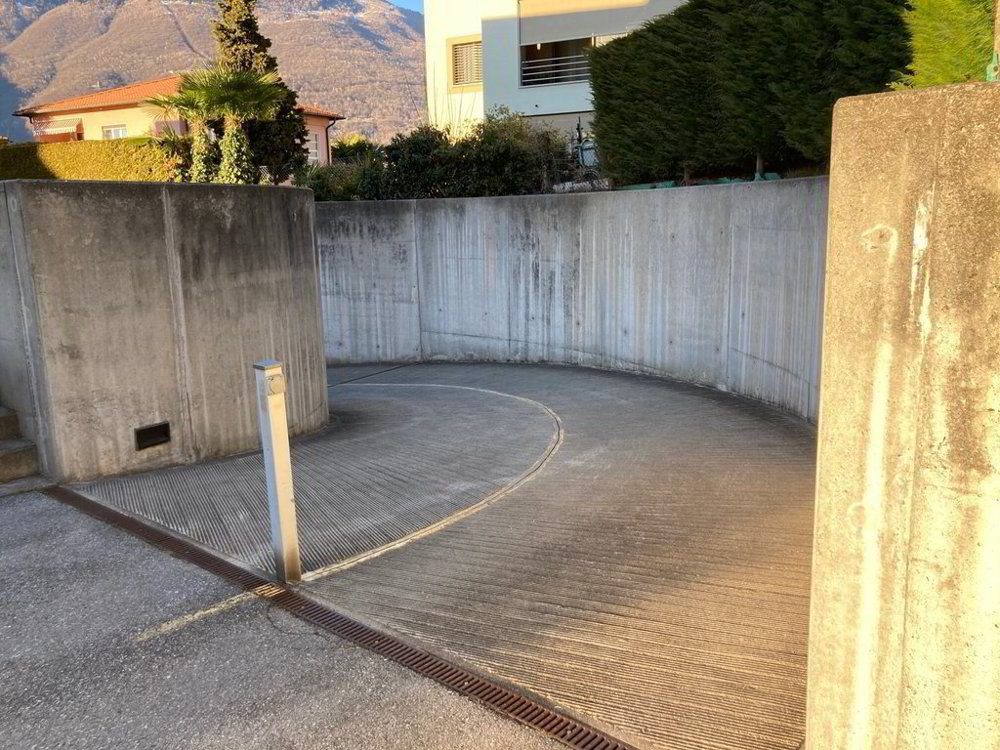 Parking, garage null pièces à louer à Giubiasco - image 1/2