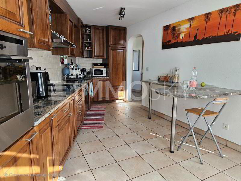 6 rooms House to buy in Giubiasco - image 1/5